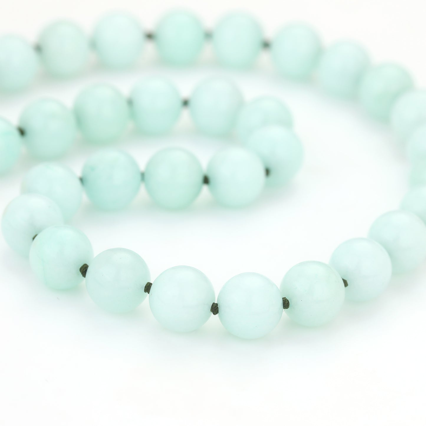 JADE BEAD TOGGLE BAR NECKLACE
